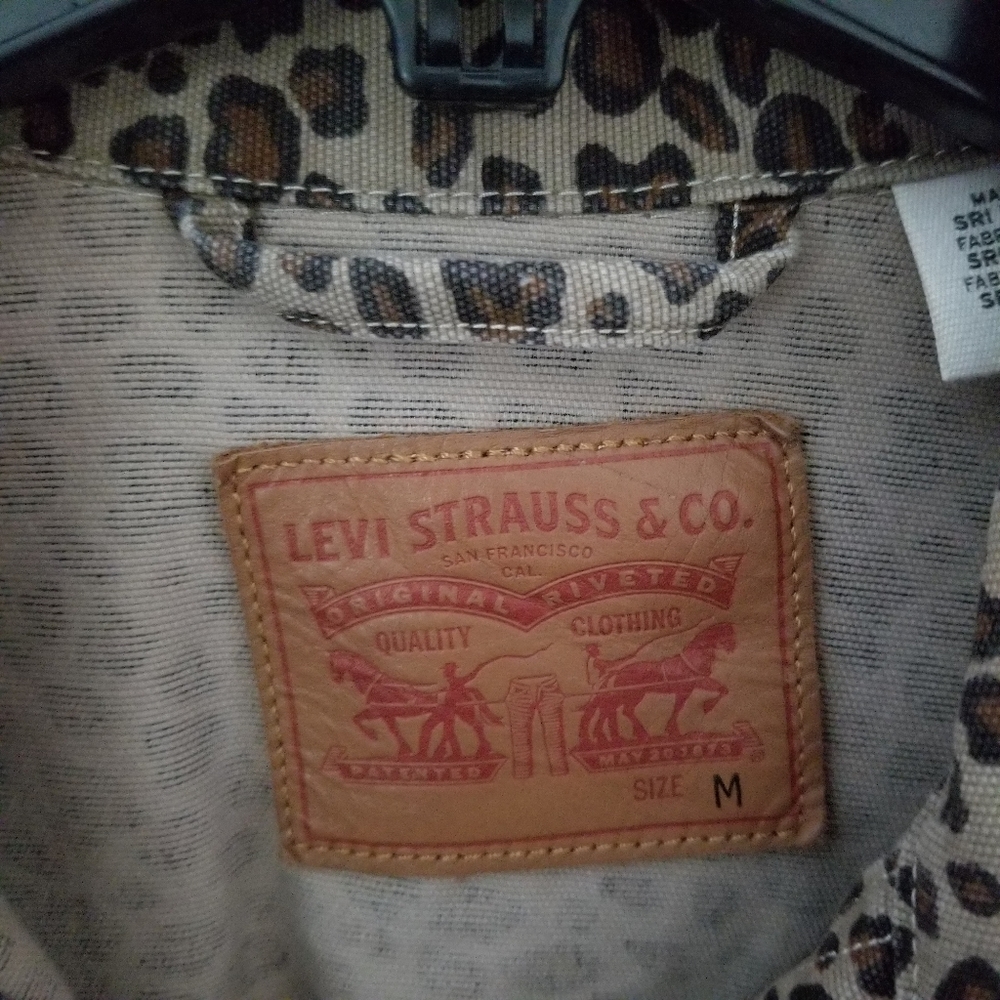 Levi's Leopard Print Button Up Jacket - image 6